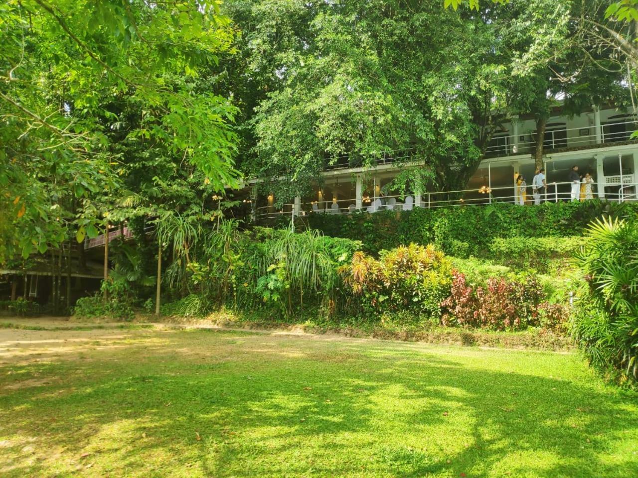 Plantation Hotel Helarambe Bagian luar foto